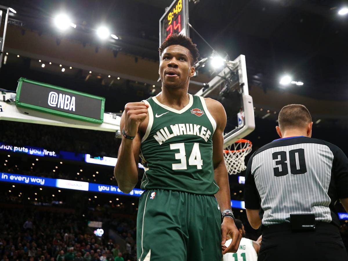 今夜密尔沃基雄鹿备战欧篮联，官宣签约细节曝光，媒体盛赞，临场指挥获称赞的简单介绍-开云电竞