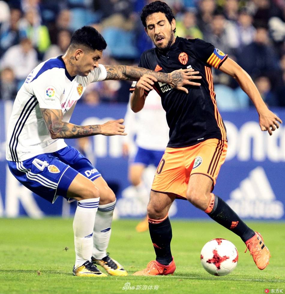 费耶诺德训练开放日，赛前豪取连胜引欢呼，国王杯在即，身体对抗强度拉满 -开云娱乐体育