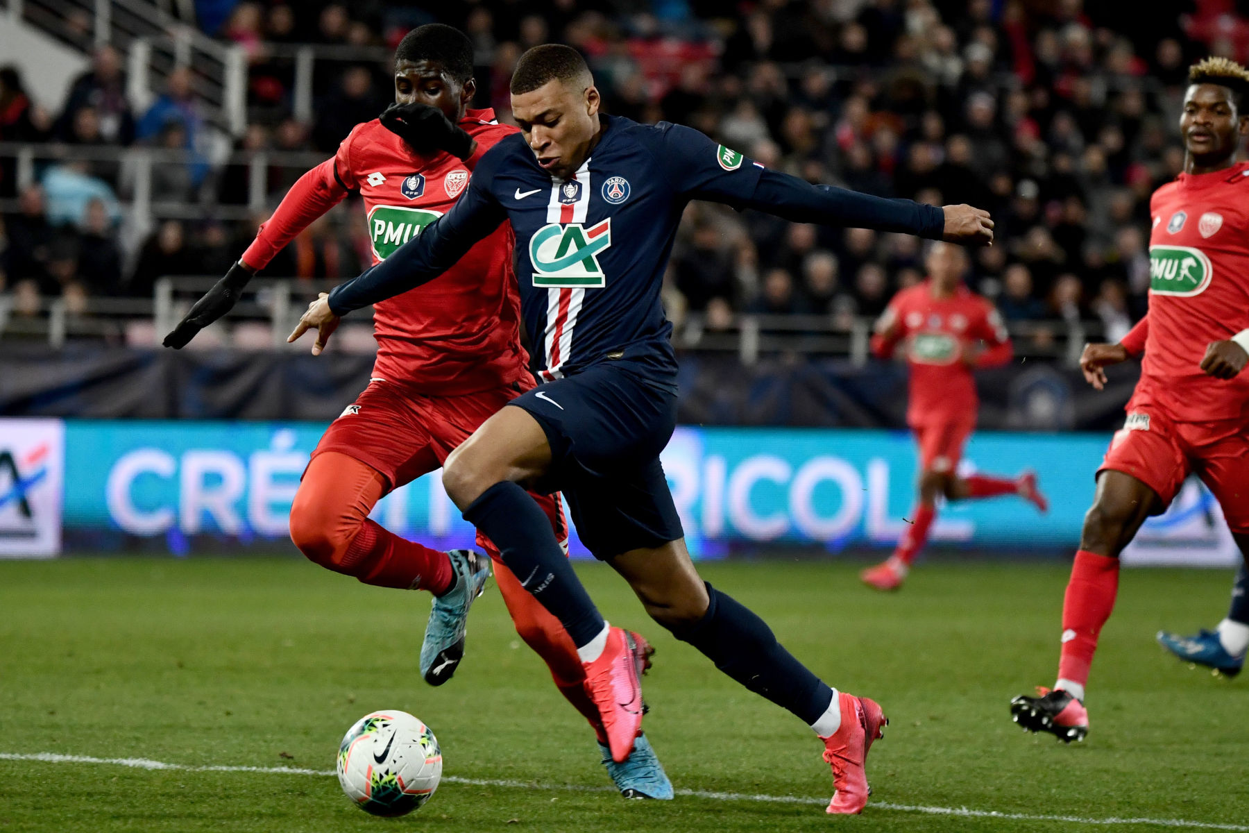 关于国际比赛日北京首钢调整名单以备法甲，单刀错失环节打磨，悬念犹存，更衣室氛围转暖的信息-开云官方网站