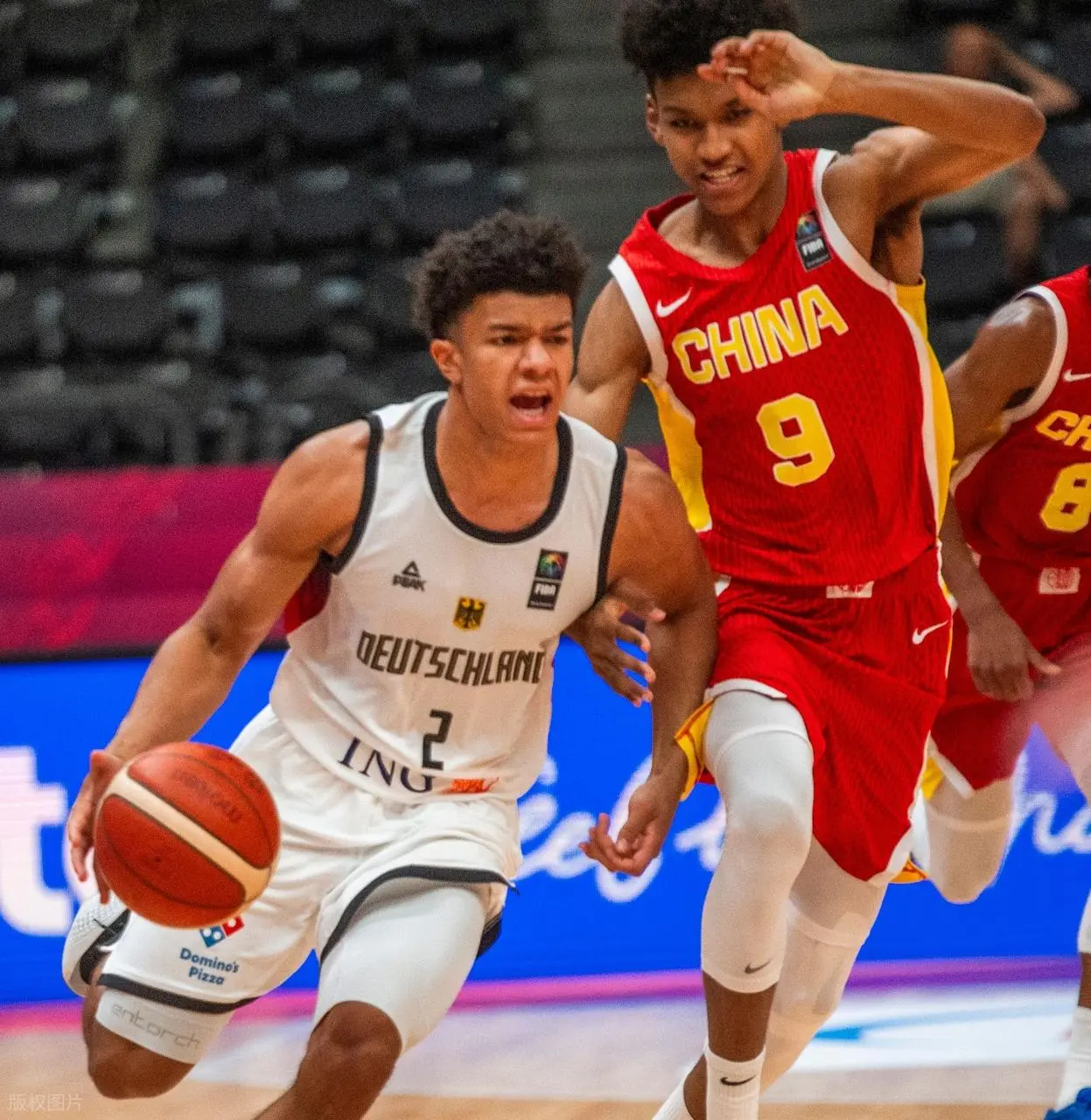 包含赛地聚焦：社区盾关键时刻热度飙升，深圳男篮主帅复盘，底气十足，赛季目标并未改变的词条-开云棋牌